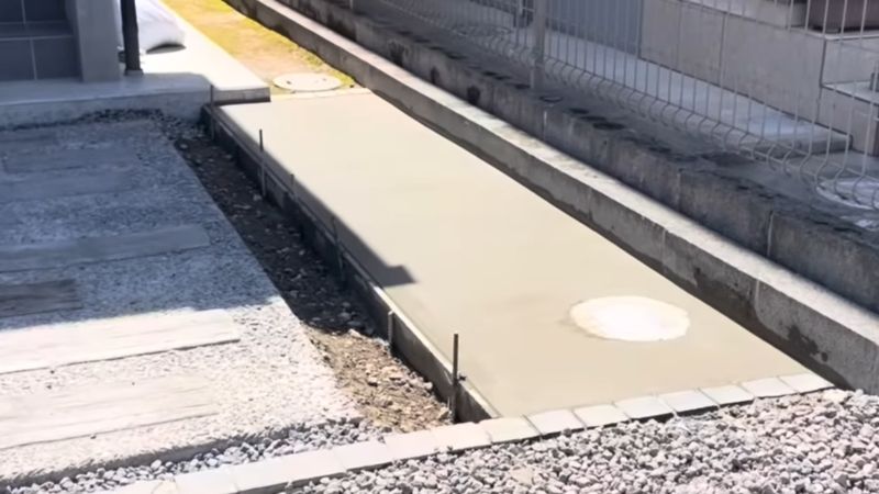 コンクリート打設後の雨水マス周辺